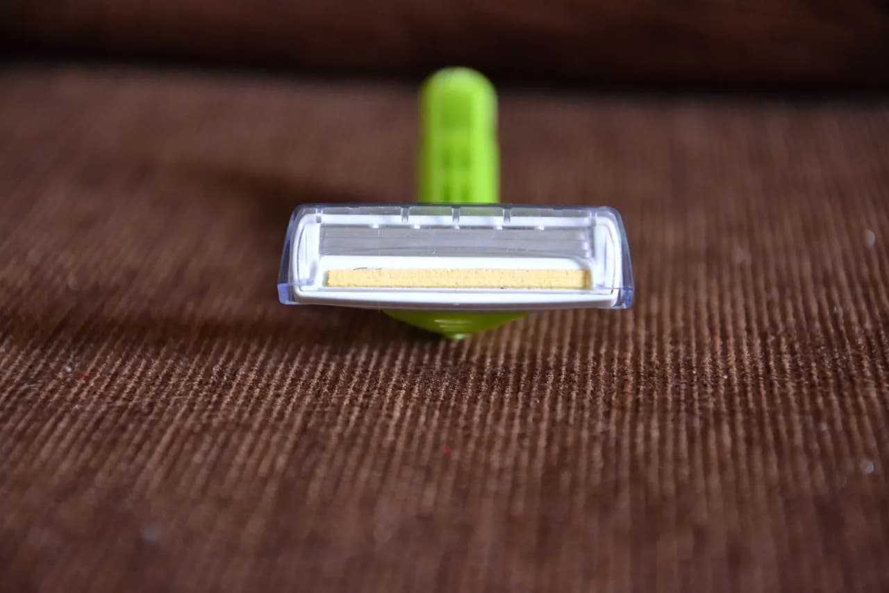 Czy warto golić miejsca intymne? Poznaj zalety i wady tej praktyki