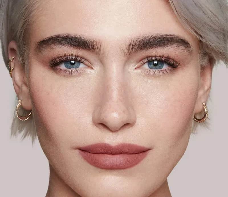 Gdzie kupić szminkę Lisa Eldridge? Sprawdź najlepsze oferty online