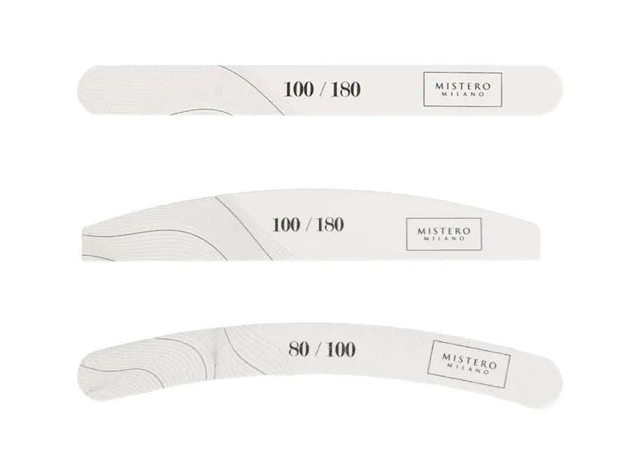 Jakie pilniki do manicure hybrydowego wybrać, aby uniknąć błędów?