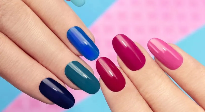 Co jest potrzebne do manicure hybrydowego? Odkryj niezbędne akcesoria